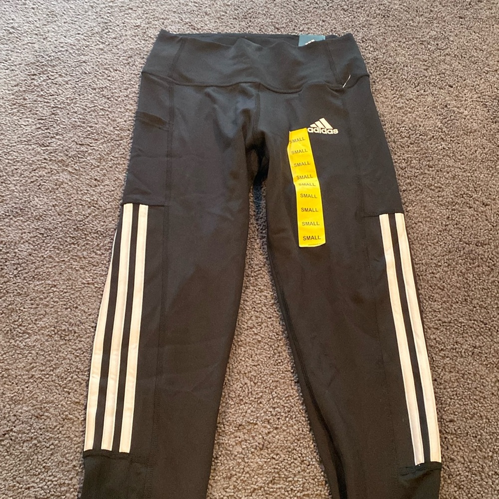 Adidas high rise 7/8 leggings with white stripe TAGS ON